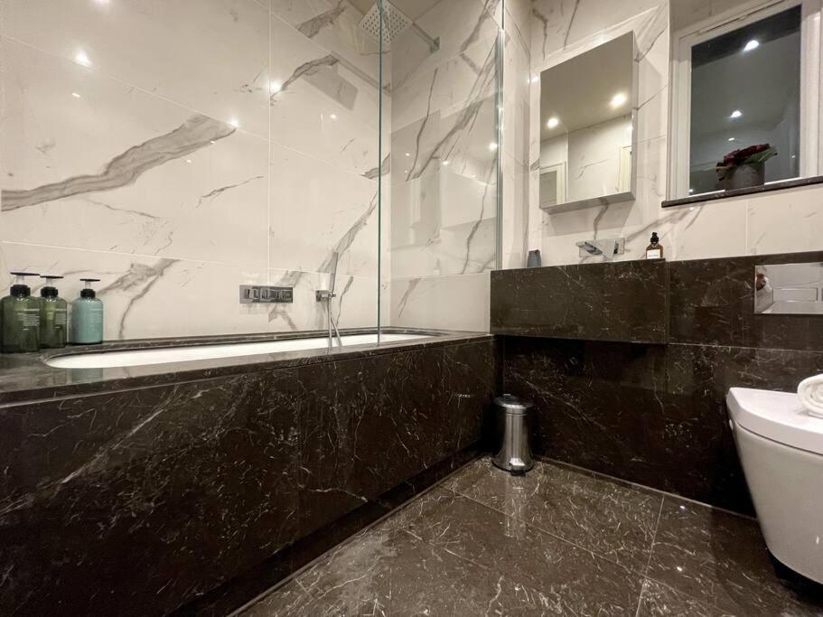 Apartament 2Br Urban Vista Retreat Chcl F7 Chigwell Zewnętrze zdjęcie