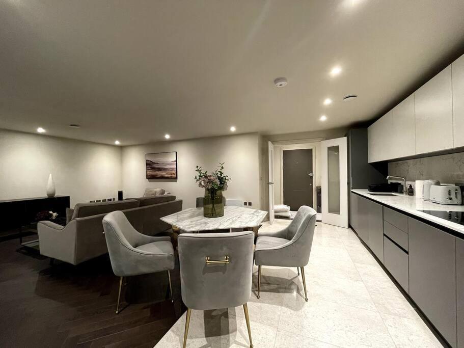 Apartament 2Br Urban Vista Retreat Chcl F7 Chigwell Zewnętrze zdjęcie