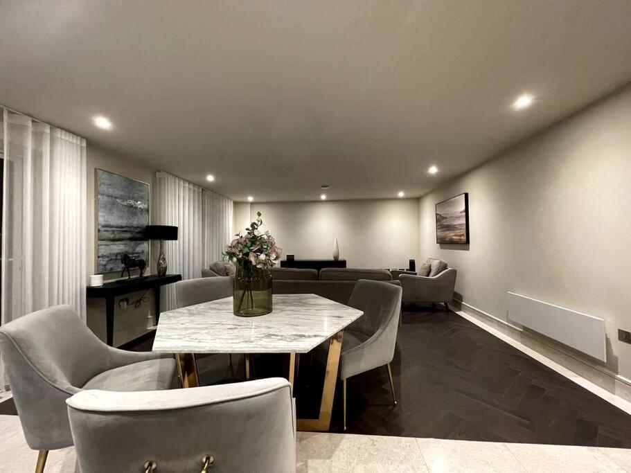 Apartament 2Br Urban Vista Retreat Chcl F7 Chigwell Zewnętrze zdjęcie