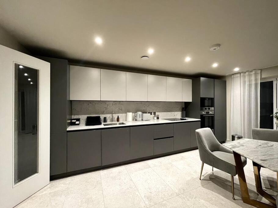 Apartament 2Br Urban Vista Retreat Chcl F7 Chigwell Zewnętrze zdjęcie